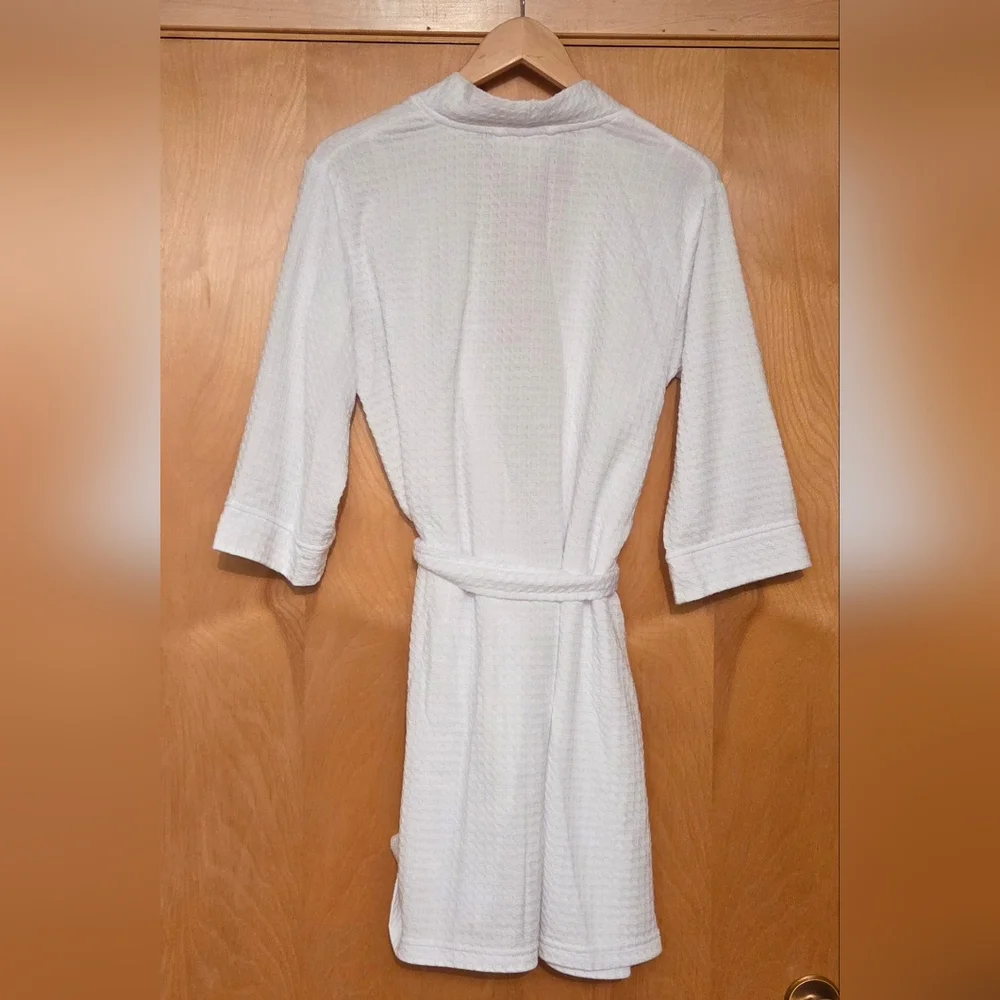 Joyspun Women's White Robe - Picture 5 of 5